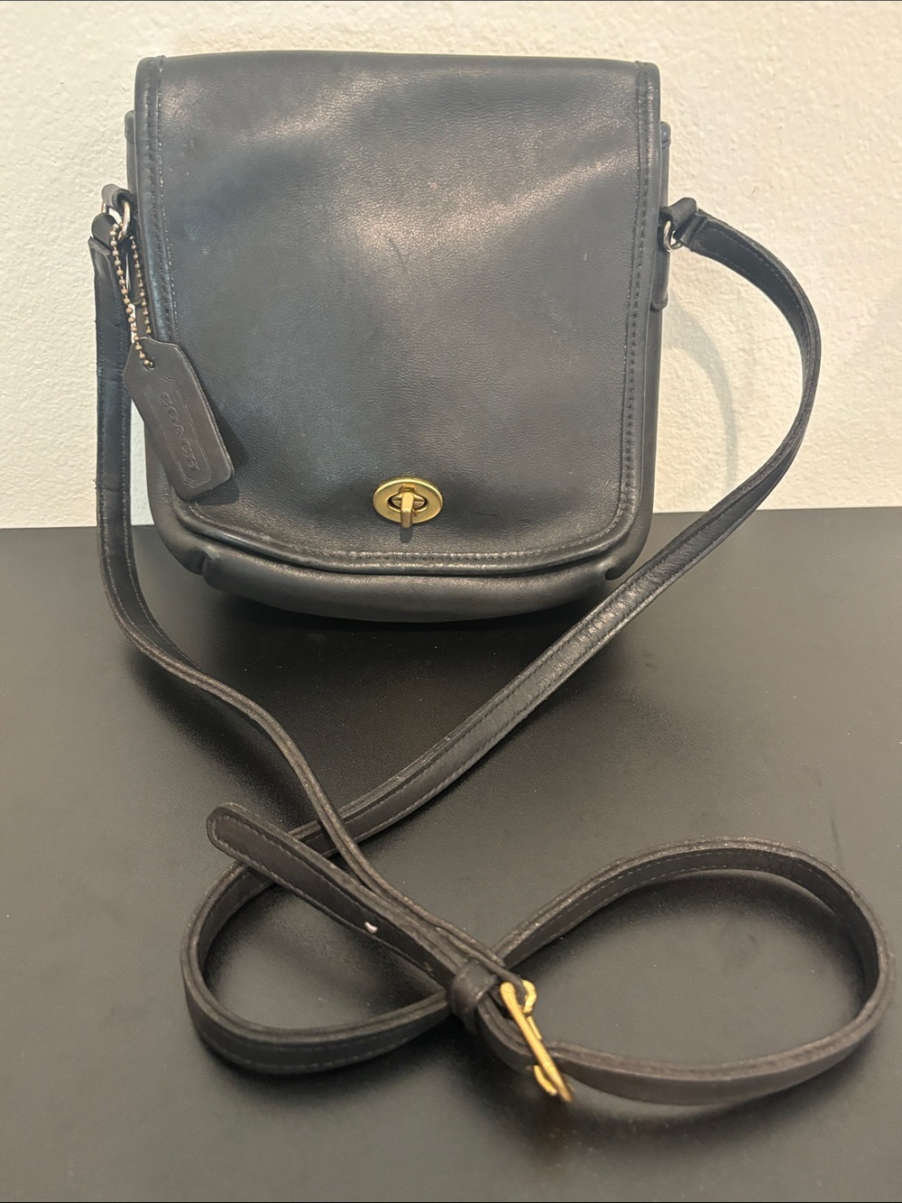 Vintage Coach Companion Flap Crossbody Bag Black Leather 9076